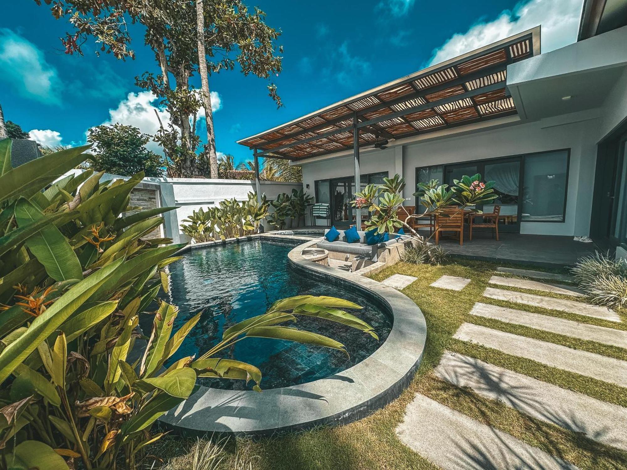Tropik Resort Lombok Selong Belanak Kültér fotó